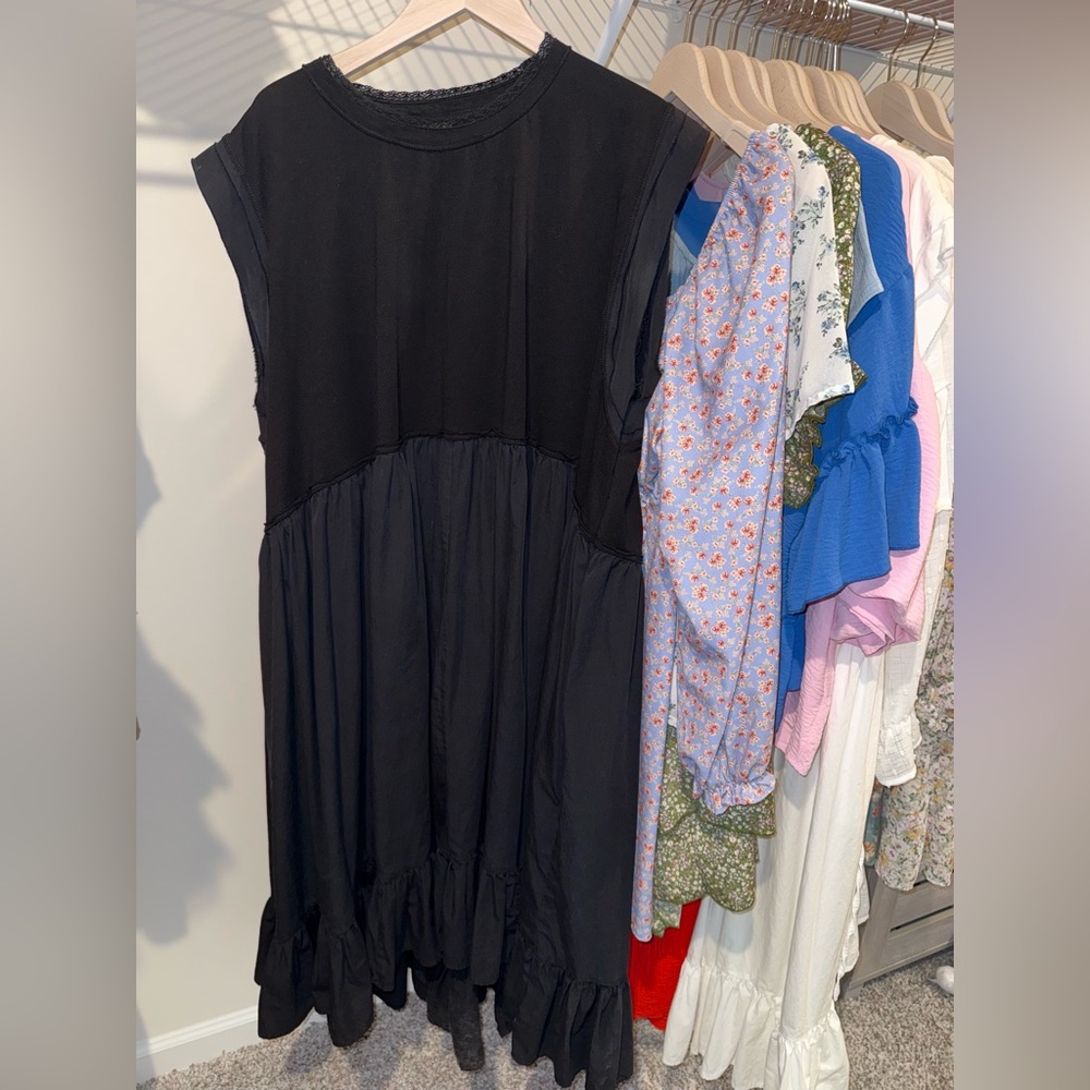 ARULA Black Ruffle Hem Dress